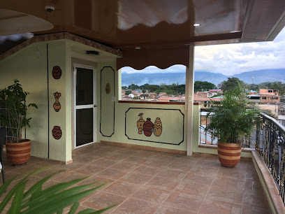 THE CLOVER DREAM VACATION HOME, Palmira con Jacuzzi
