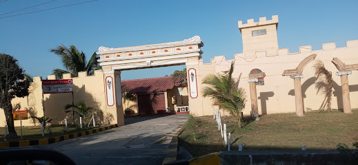 Cesar's Palace Motel, Juan Mina