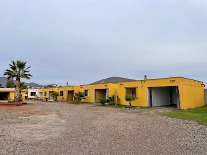 Motel California, Ovalle