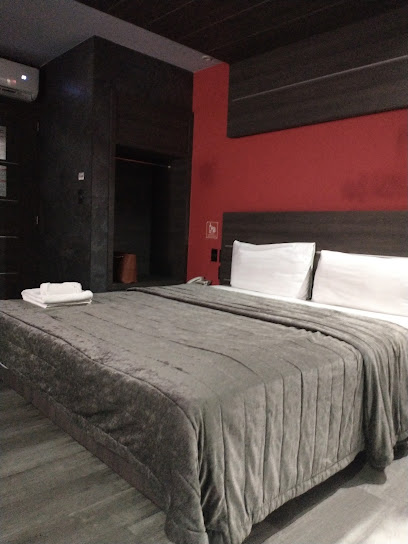 H 30 Suites, Metepec con Jacuzzi