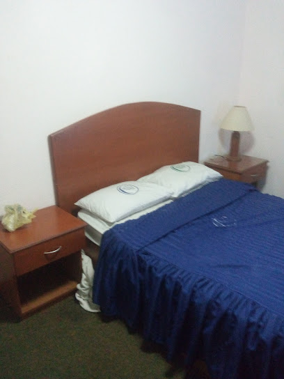Hotel Luna, Plaza Venezuela