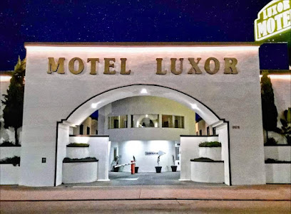 Motel Luxor, Insurgentes